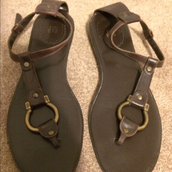 Brown leather sandals