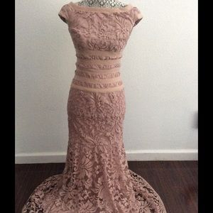 💫flash Sale!💫Tadashi Shoji Gown