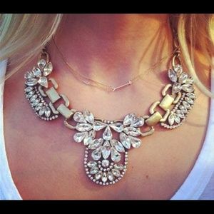 Chain statement necklace