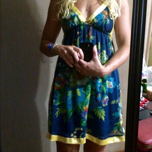 Aloha flower blue and yellow dress - Picture 2 of 4