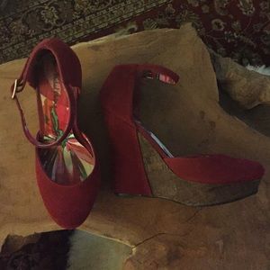 Red Michael Antonio platforms