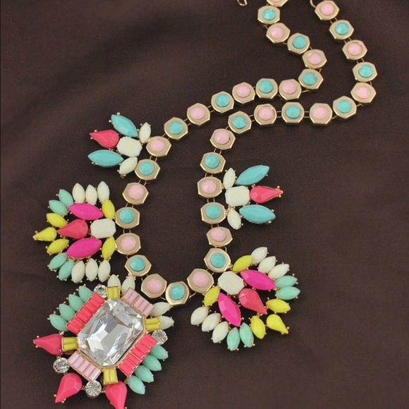 Beautiful Statement necklace