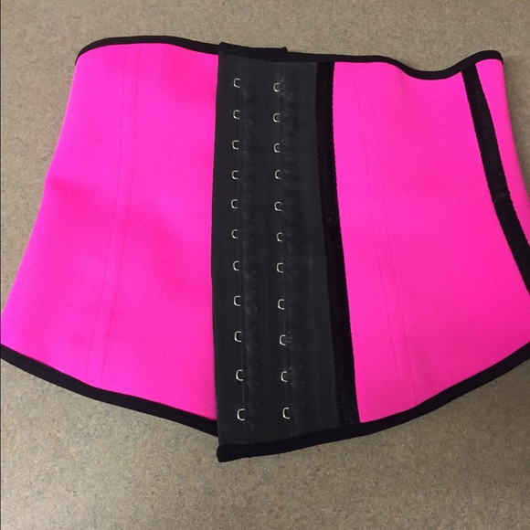 Ann Cherry Waist Cincher