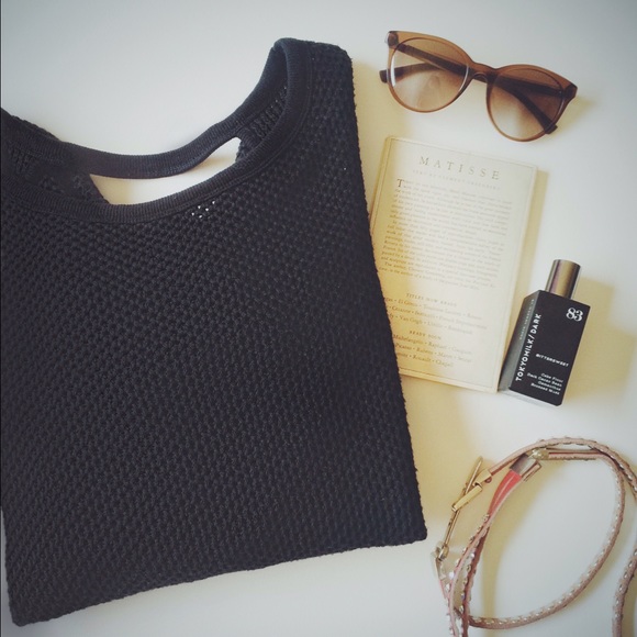 Black sweater back cutout.