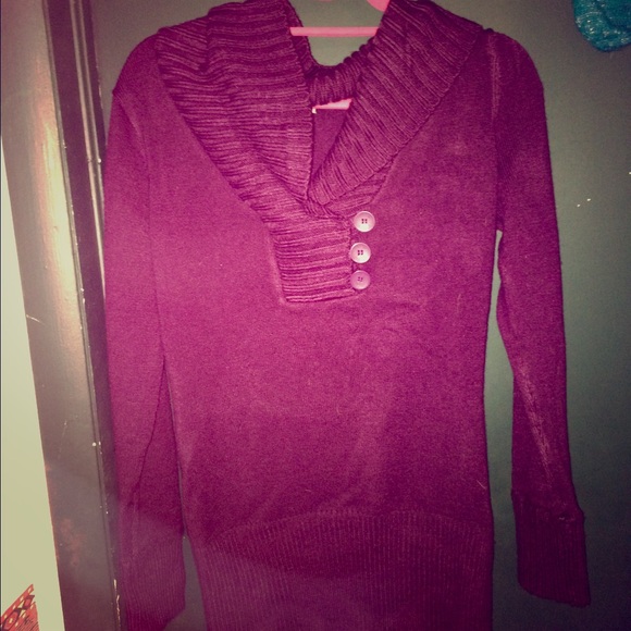 GUESS designer Sweater