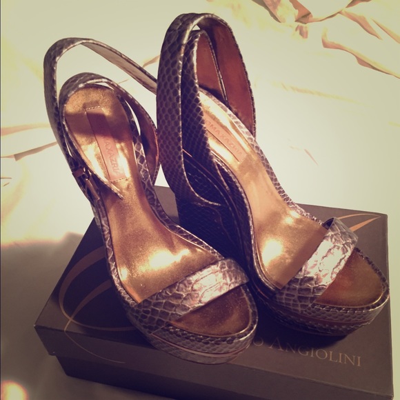 🚫sold🚫Ankle strap  BCBGMaxazria wedges