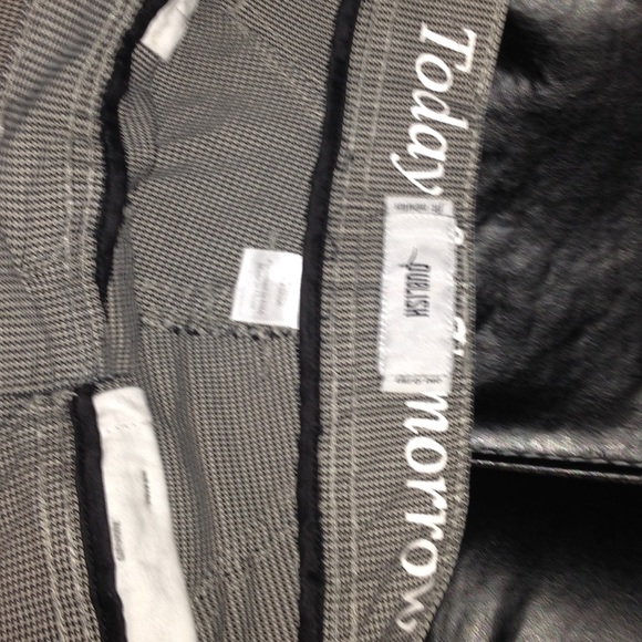 Pants - Picture 2 of 4