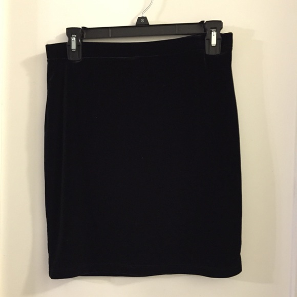 FOREVER 21 Velvet Mini Skirt