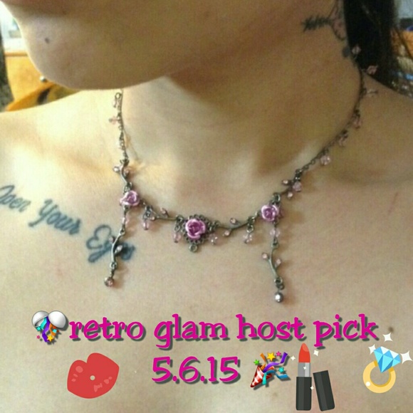 🎉hp🎊 Victorian-style rose choker