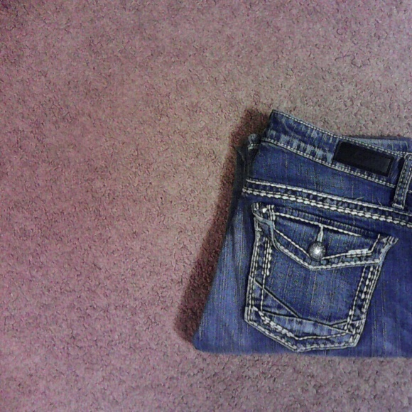Buckle jeans
