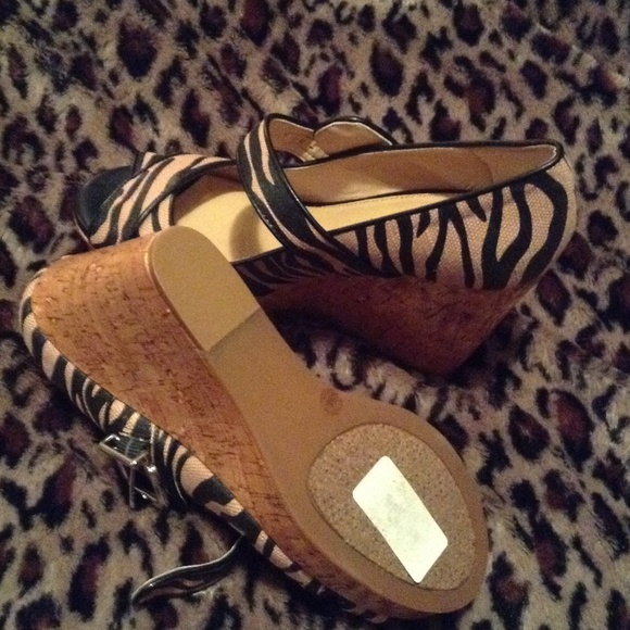 Shoes - Picture 2 of 2