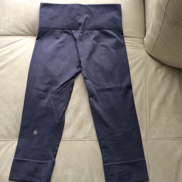 Lululemon crop no seam waistband