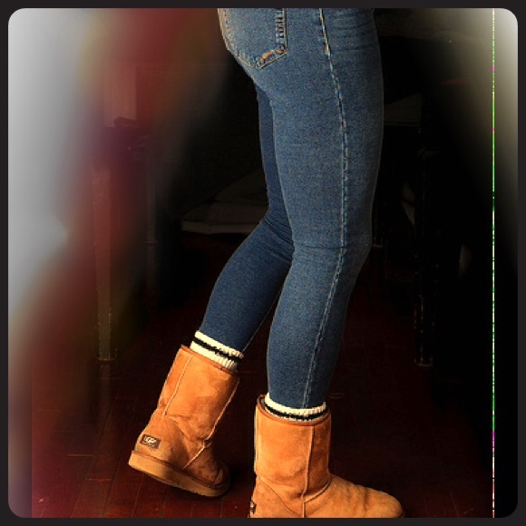 Chesnut Uggs. In great condition. Will trade.