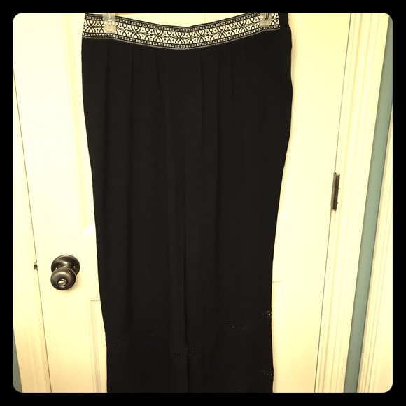 New boutique polazzo pants
