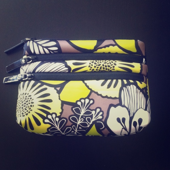 ❗️price drop ❗️Vera Bradley Neoprene storage bag