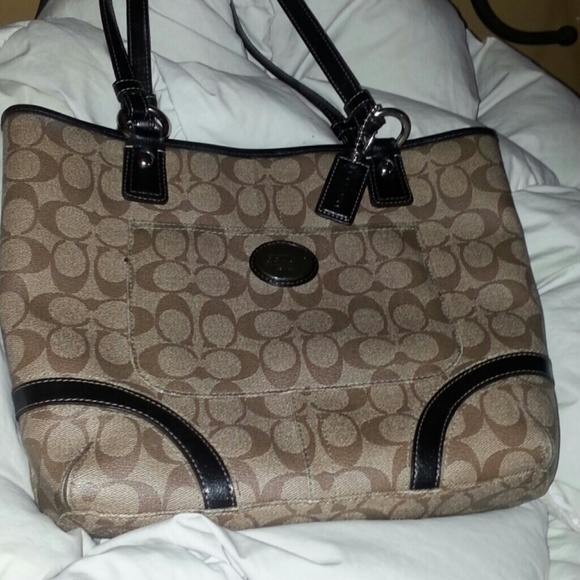 Medium size coach purse