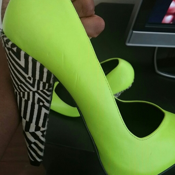 Steve Madden pumps - Picture 3 of 4