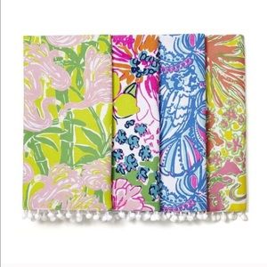 ISO:2 NWT Target Lilly Pulitzer Napkins (set of 8)