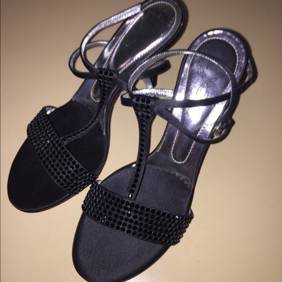 Authentic RODO black sandals - Picture 2 of 2