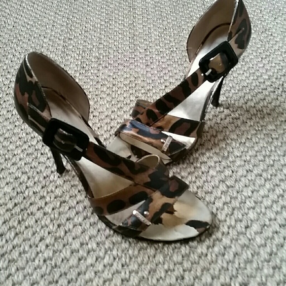 Shoes - Picture 2 of 3