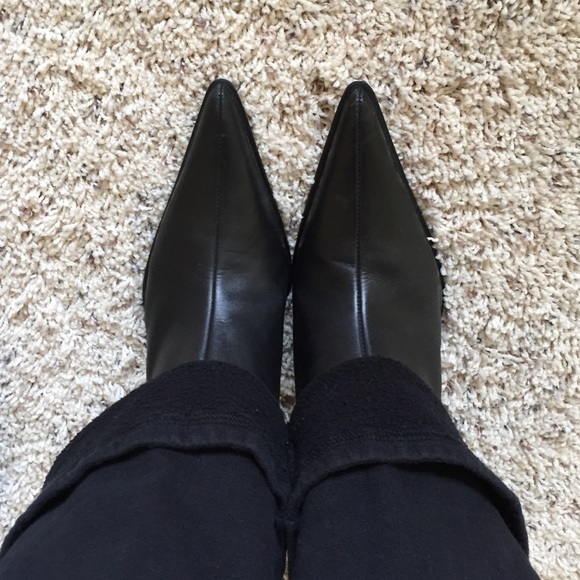 Guess pointed boots
