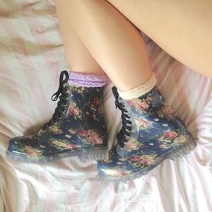 floral rain boots nwot