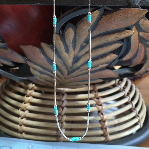 VINTAGE STERLING/TURQUOISE NECKLACE