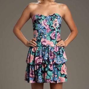 SOLD: MINKPINK Floral Printed Sweetheart Dress