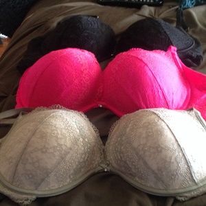 Victoria's Secret Plunge bra size 36D