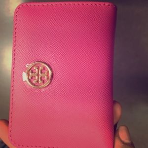 Tory burch coin case