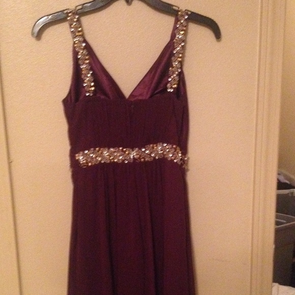 Formal dress - Picture 2 of 2