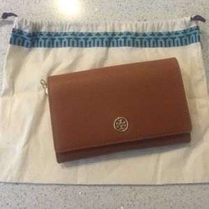 Tory Burch Robinson Chain Wallet