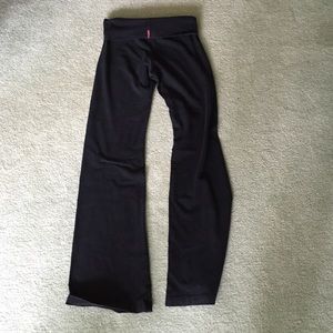 Women's hard tale fold overs