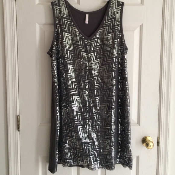 Grey and silver long sequence top