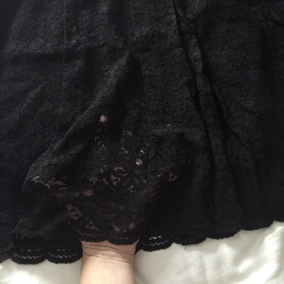 Beautiful lined black lace skirt from Lord&Taylor - Picture 3 of 4