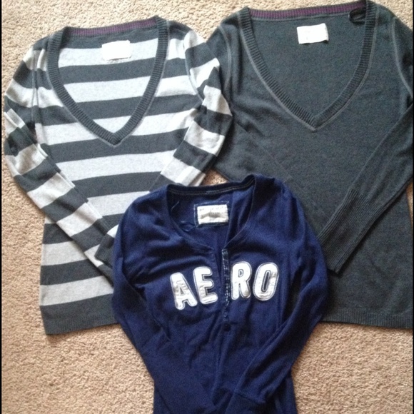 3 long sleeved Aeropostale tops