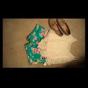 White floral crop top