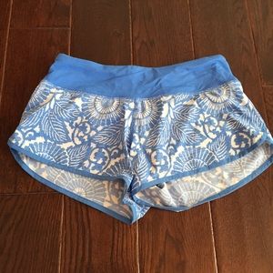 Lululemon running shortsxxxx flash sale!!! Xxxxx
