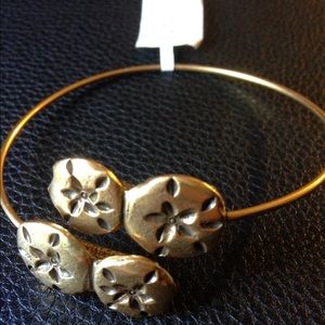 Alex and Ani Sand Dollar Wrap