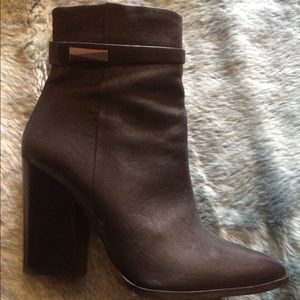 Vince Camuto black leather boots
