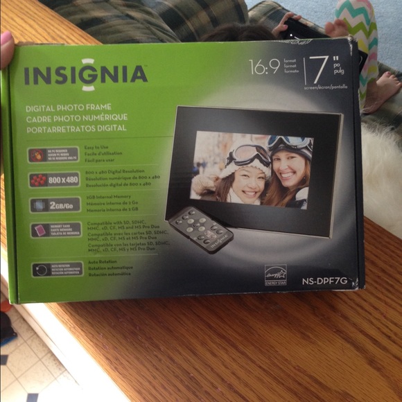 Digital picture frame