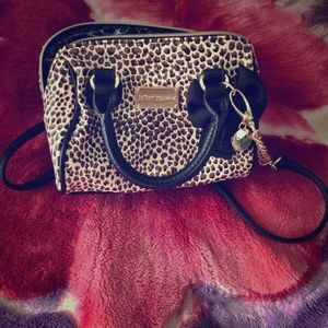 Bestsey Johnson purse 💗