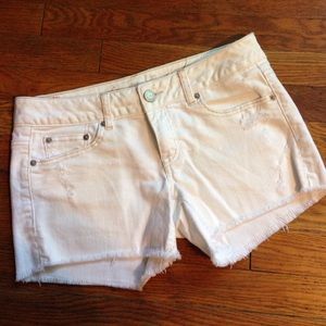 White American Eagle Shorts