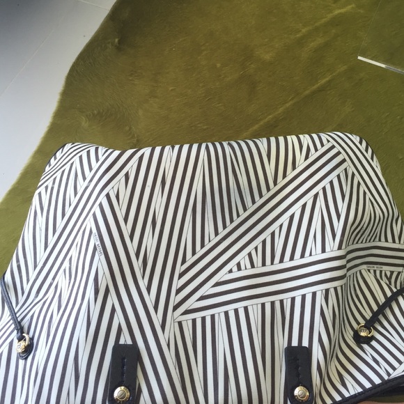 Limited edition Henri Bendel tote - Picture 3 of 4
