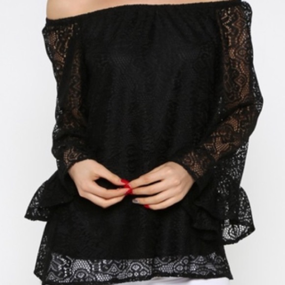 Black beauty blouse
