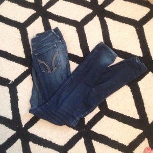 Classic hollister skinny jeans
