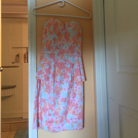 Strapless summer dress ! 🌸