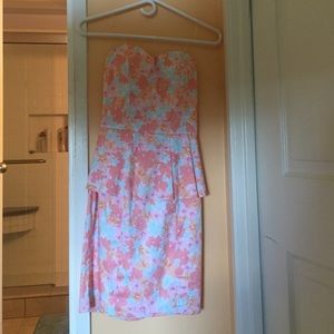 Strapless summer dress ! 🌸