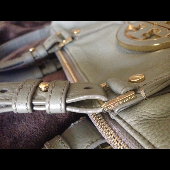 ~SOLD~ Tory Burch ~ Amanda Satchel ~ SOLD ~ - Picture 2 of 4