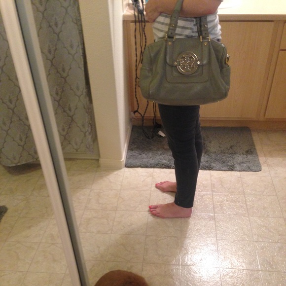 ~SOLD~ Tory Burch ~ Amanda Satchel ~ SOLD ~ - Picture 4 of 4